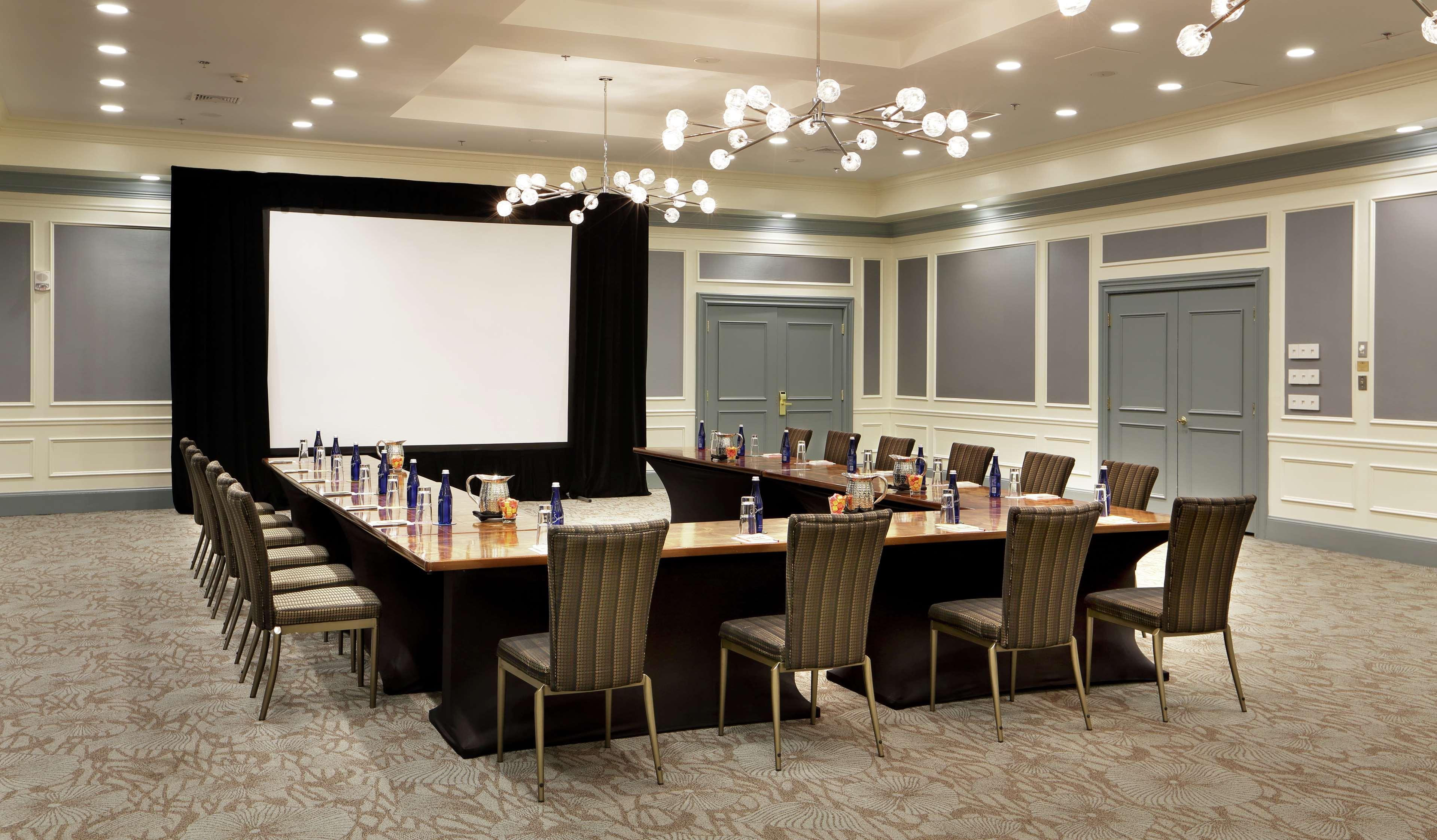 The Verve Boston Natick, Tapestry Collection By Hilton Esterno foto