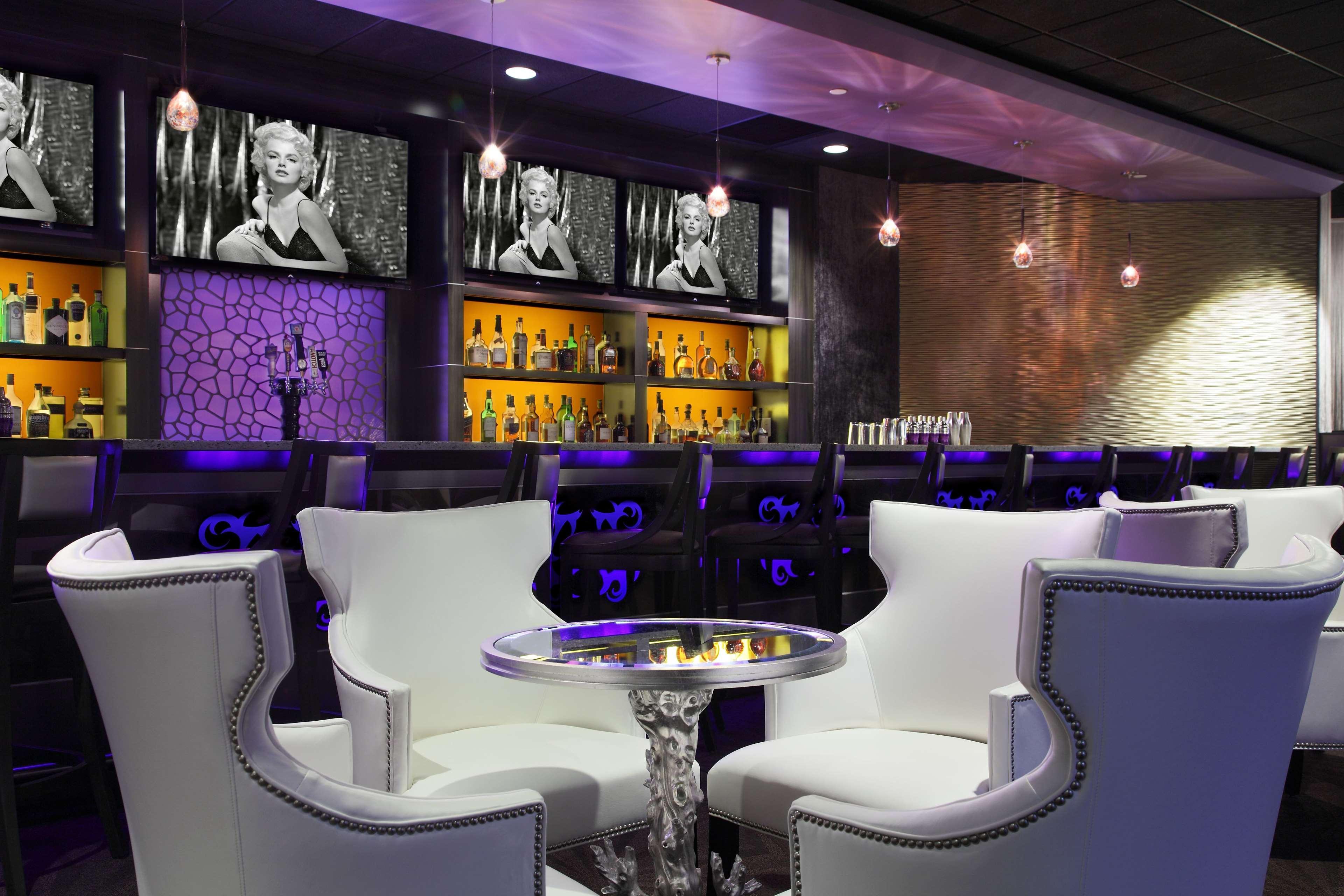The Verve Boston Natick, Tapestry Collection By Hilton Esterno foto