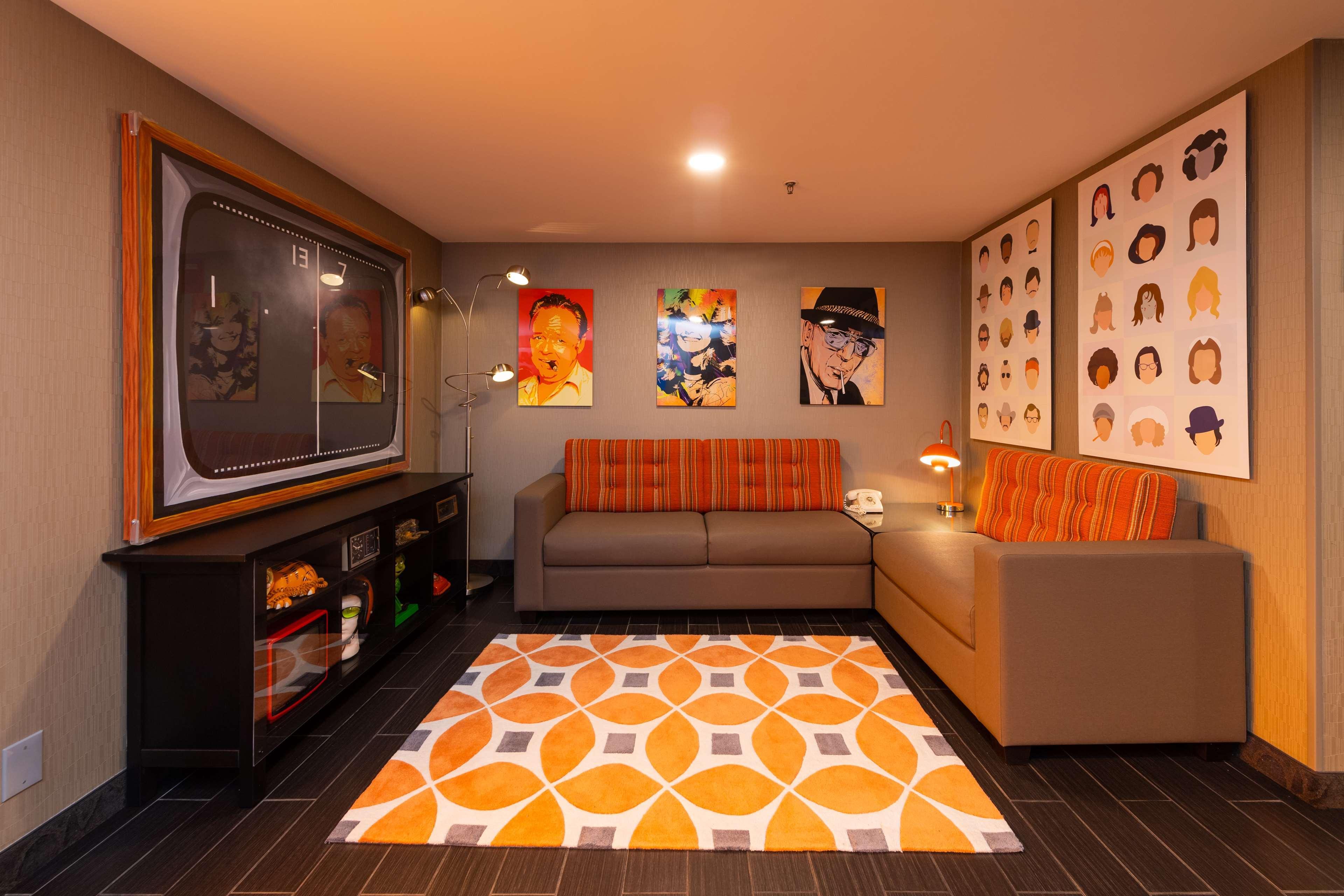 The Verve Boston Natick, Tapestry Collection By Hilton Esterno foto