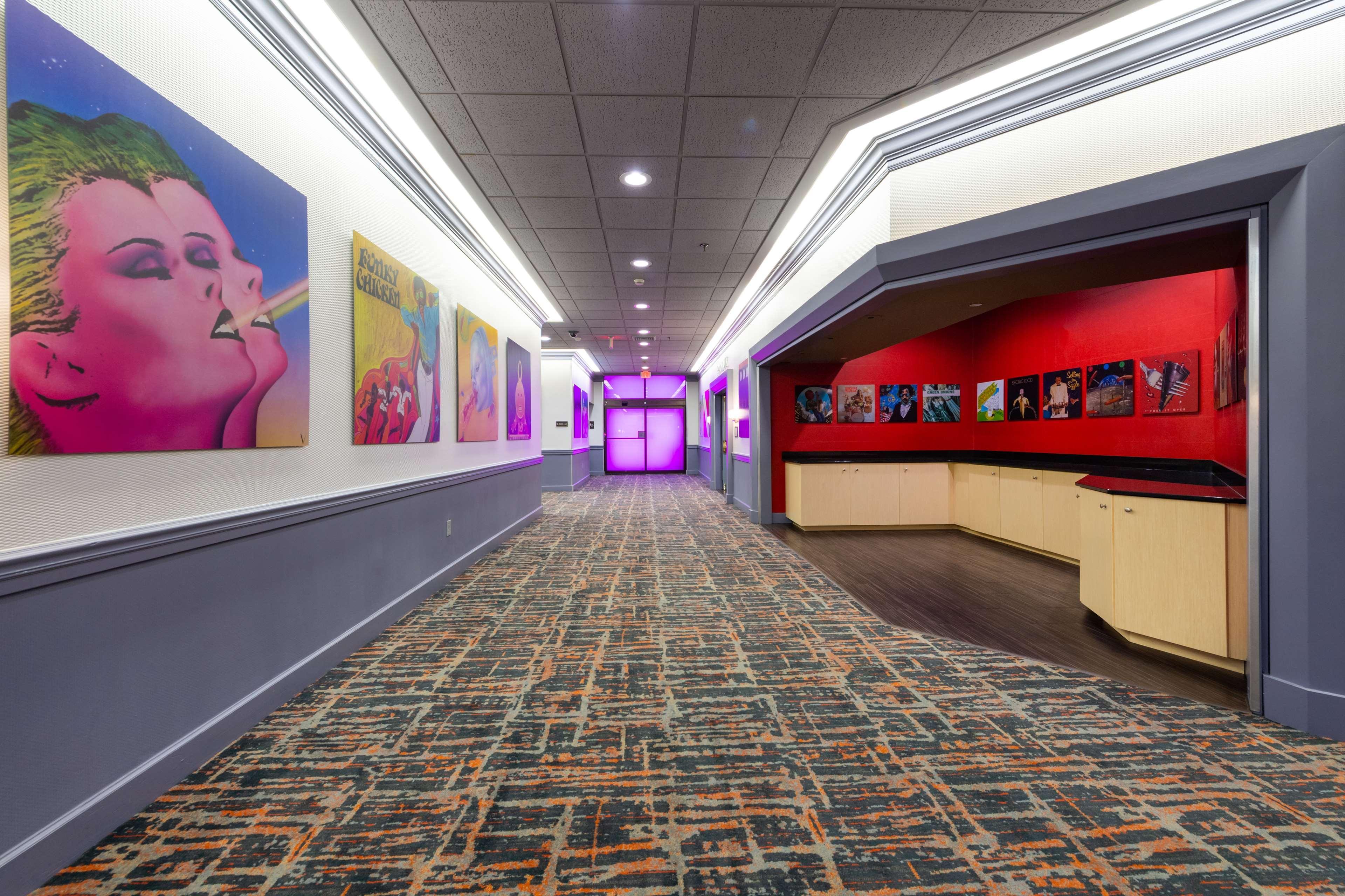 The Verve Boston Natick, Tapestry Collection By Hilton Esterno foto